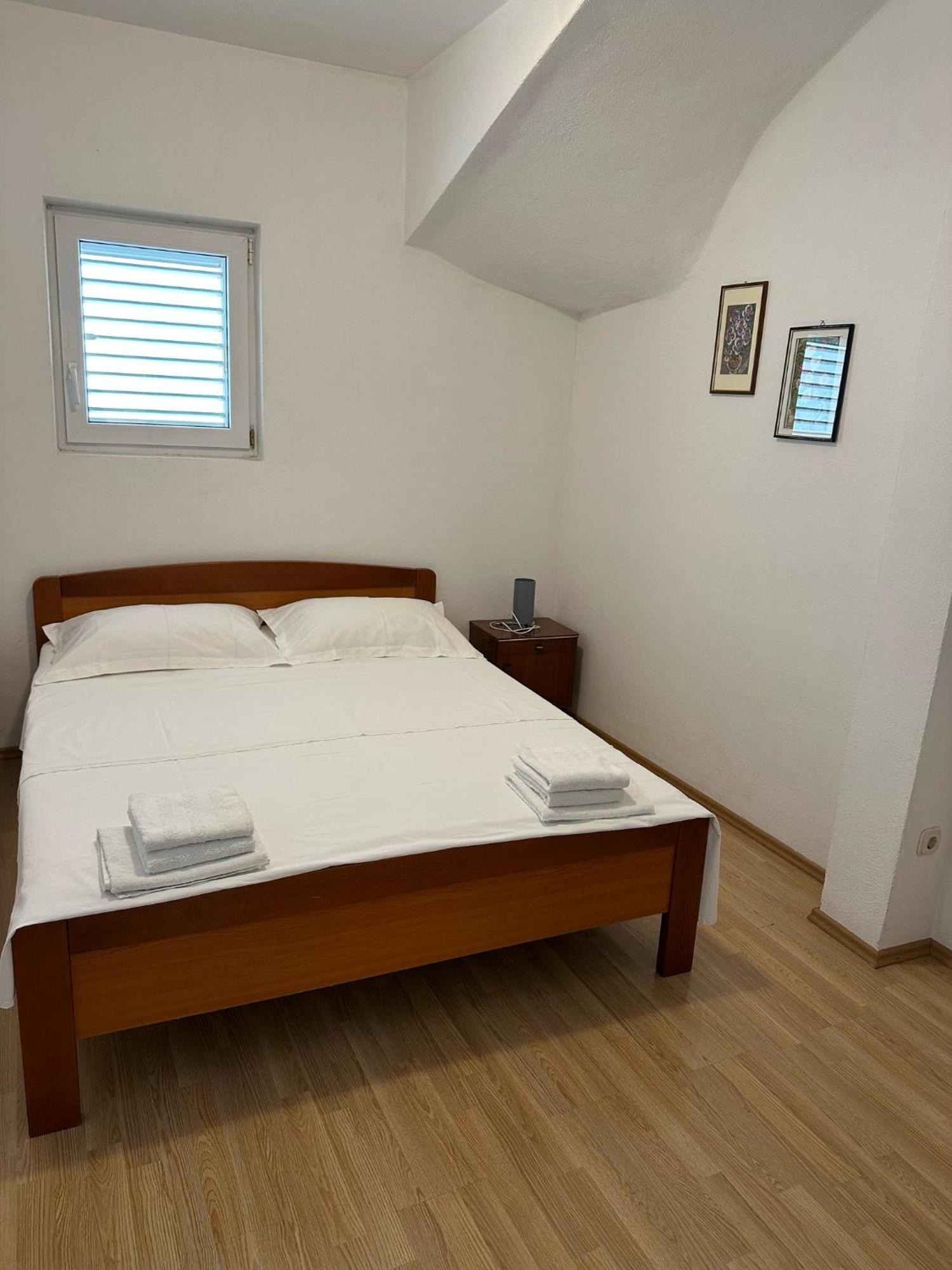 Apartman Adriatic Pavlinovic - *